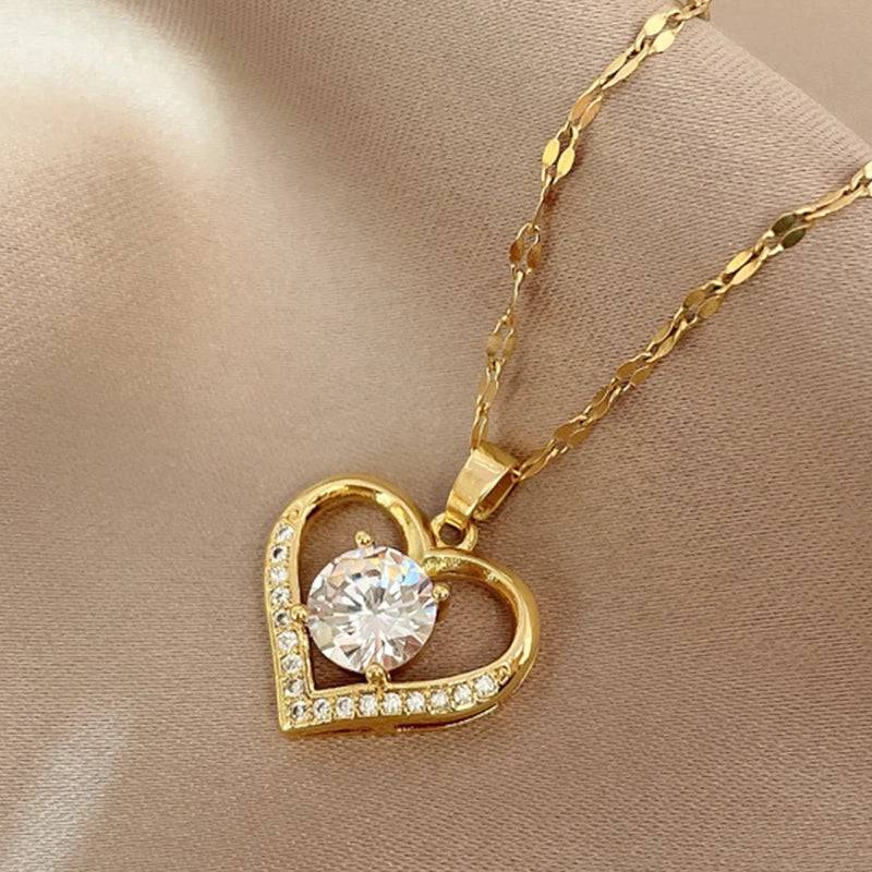 Artificial Gems Heart Pendant Necklace for wome